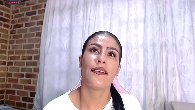 Chat +18 de ailyngg ao vivo