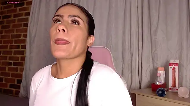 ailyngg Live XXX-chat