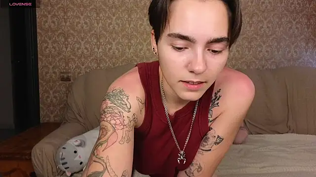 Chat +18 de Lilihere_ ao vivo