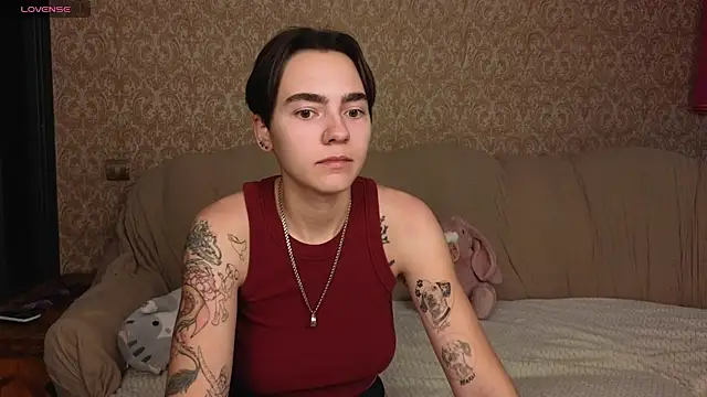 Chat XXX en directo de Lilihere_