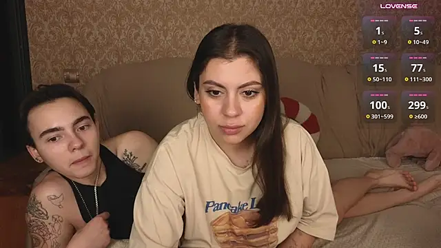 Lilihere_ Pertunjukan Webcam