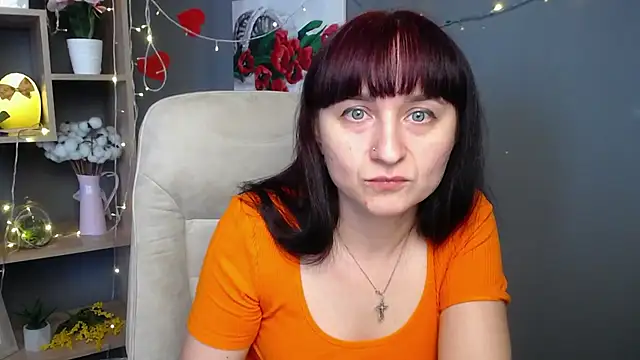 NinaFlawlees 现场XXX聊天