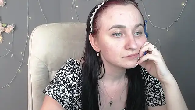 NinaFlawlees' Webcam Show