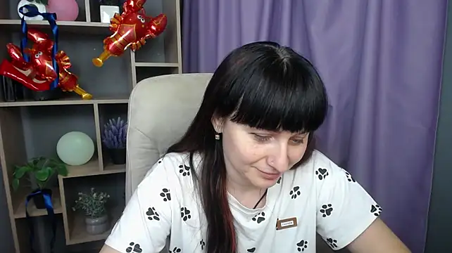 NinaFlawlees Chat XXX live