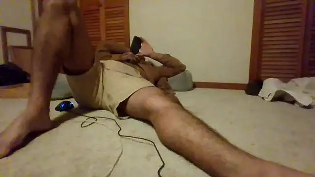 Show modela cashmasterzobistone na web-kameri