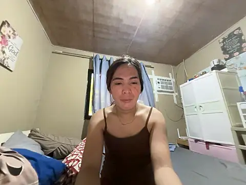 yen_yen Show in webcam