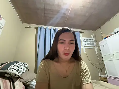 yen_yen Webcam show