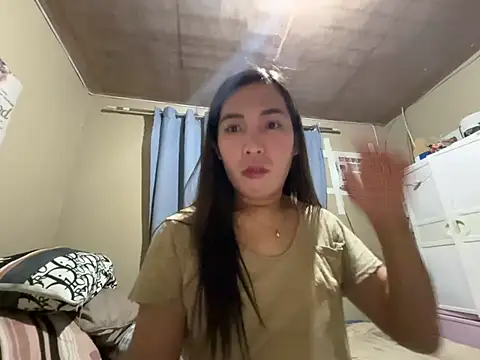 Show modela yen_yen na web-kameri
