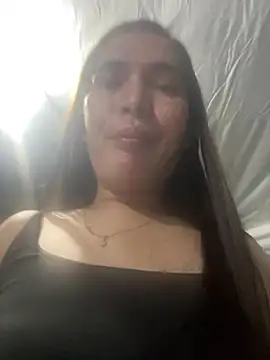yen_yen Show in webcam