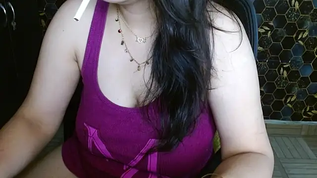 Chat XXX ao vivo de KinderrJoy