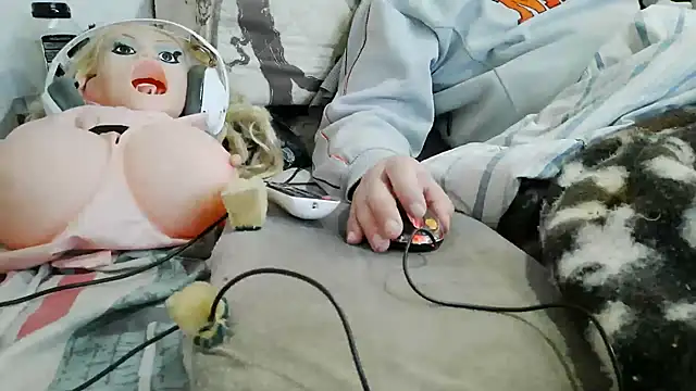 messi_syssy Show in webcam