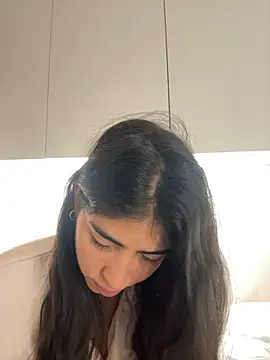 Gaby_zahir_: διαδικτυακό σόου στην κάμερα