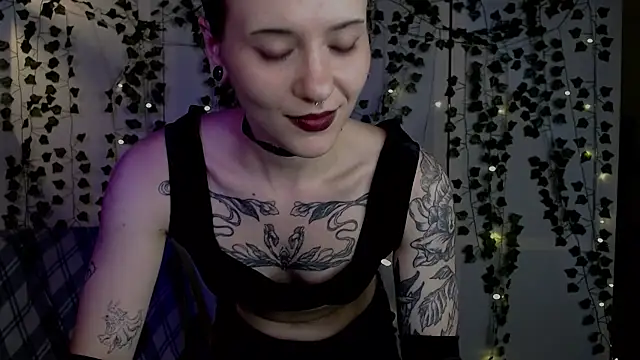 risha_laas' Live XXX Chat