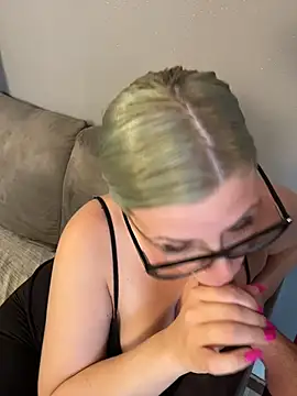 EvaWelly webcam show