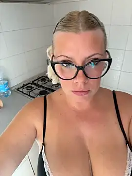 EvaWelly – Live XXX-chat