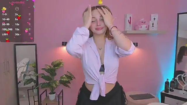 LITTLE-VIVI's Live XXX Chat