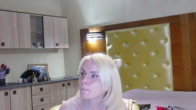 Chat XXX en directo de DomCaprisse