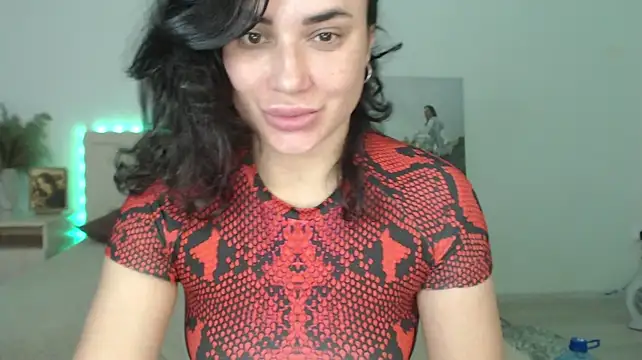 RoxannePure's Webcam Show