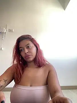 Chat +18 de Koral___ ao vivo