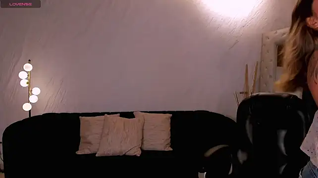 EveBensonXn Live XXX chat
