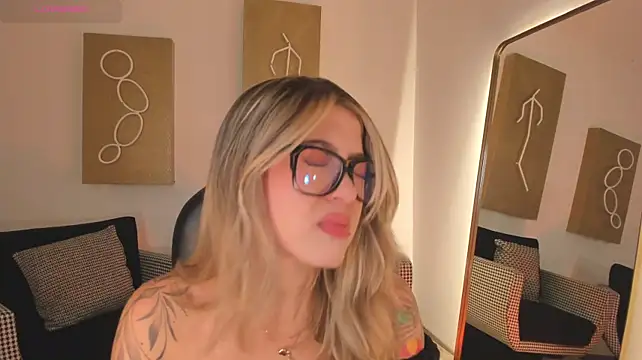 צ'אט XXX בשידור חי של EveBensonX
