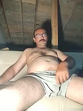 masculine_bear_daddyのウェブカメラショー
