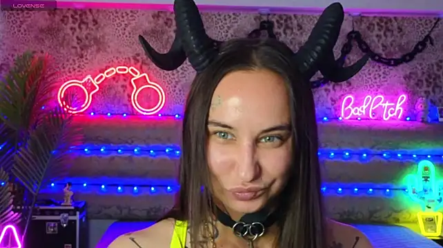 Show modela Cool_Freak_ na web-kameri
