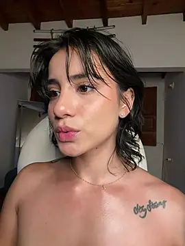 Ale_Lewis Adlı Modelin Web Kamerası Şovu