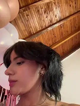 Ale_Lewis 在線直播表演