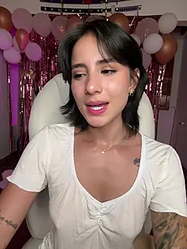 Ale_Lewis Adlı Modelin Web Kamerası Şovu