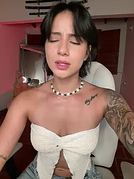 Ale_Lewis Adlı Modelin Web Kamerası Şovu