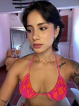 XXX chat uživo modela Ale_Lewis