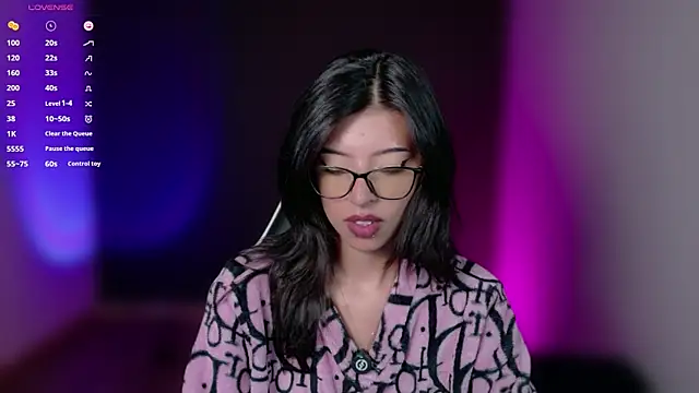 Sala de chat ao vivo de NanakoDollx