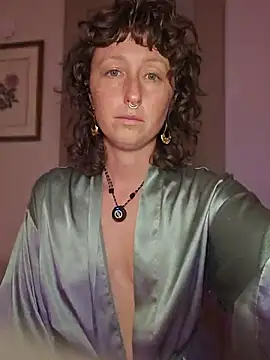 mossy_kiss Show in webcam