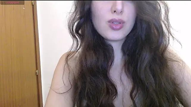 _Hot_Lady_ Adlı Modelin Canlı XXX Sohbeti