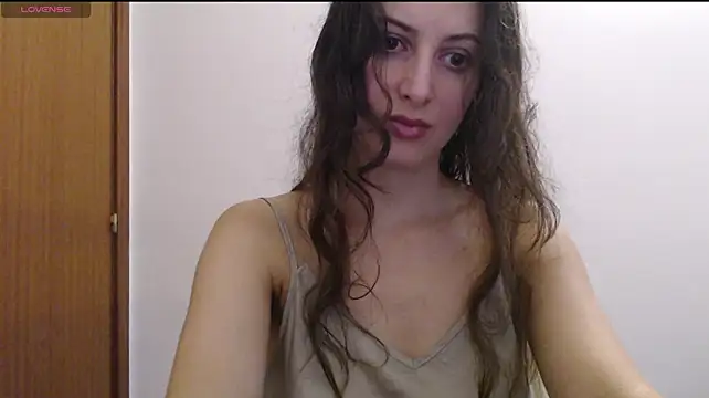 _Hot_Lady_ Adlı Modelin Canlı XXX Sohbeti