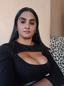 Chatroom XXX en direct de Eroticindian07