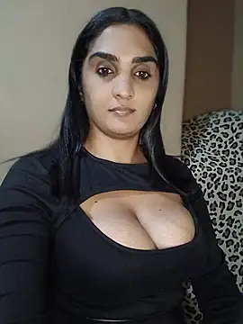 Eroticindian07's Live XXX Chat