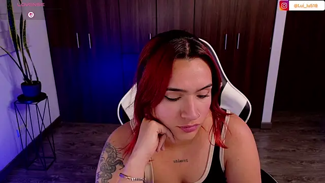 ImLui_lu Adlı Modelin Canlı XXX Sohbeti