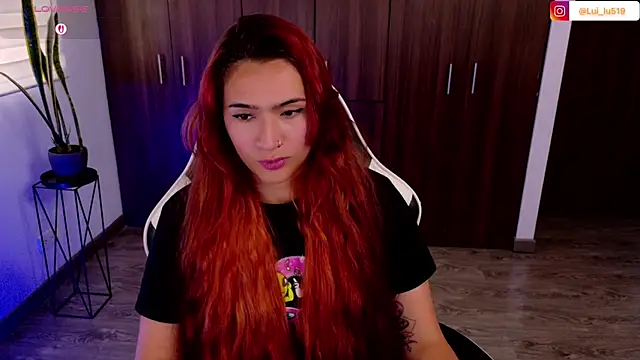 Show modela ImLui_lu na web-kameri