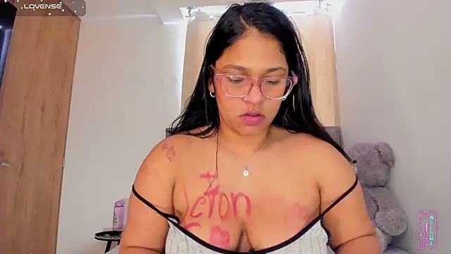 iriss_25's Live XXX Chat