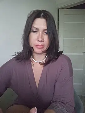 Chat soba uživo modela ROXOLANAA_SEXY
