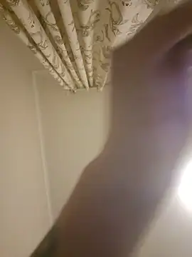 ห้องแชทสดของ ROXOLANAA_SEXY