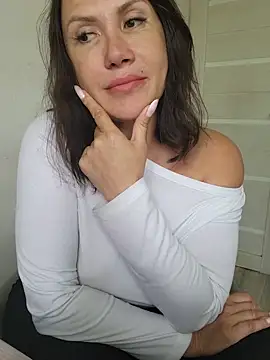 Phòng Chat Trực Tiếp ROXOLANAA_SEXY