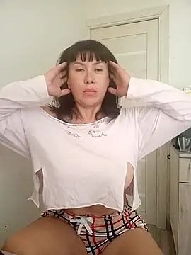 Show modela ROXOLANAA_SEXY na web-kameri