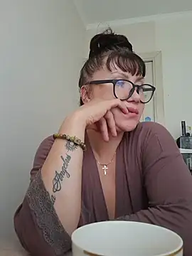 ROXOLANAA_SEXY's Webcam Show