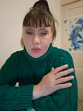 Show modela ROXOLANAA_SEXY na web-kameri