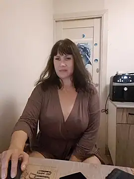 Show modela ROXOLANAA_SEXY na web-kameri