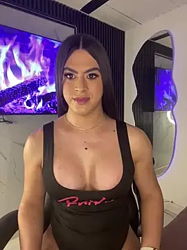 Show de Naughtysofiaa na webcam
