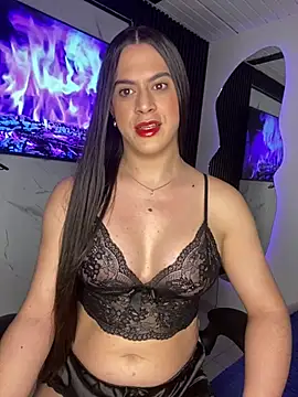 Naughtysofiaa 웹캠 쇼
